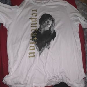 Taylor swift reputation tour shirt